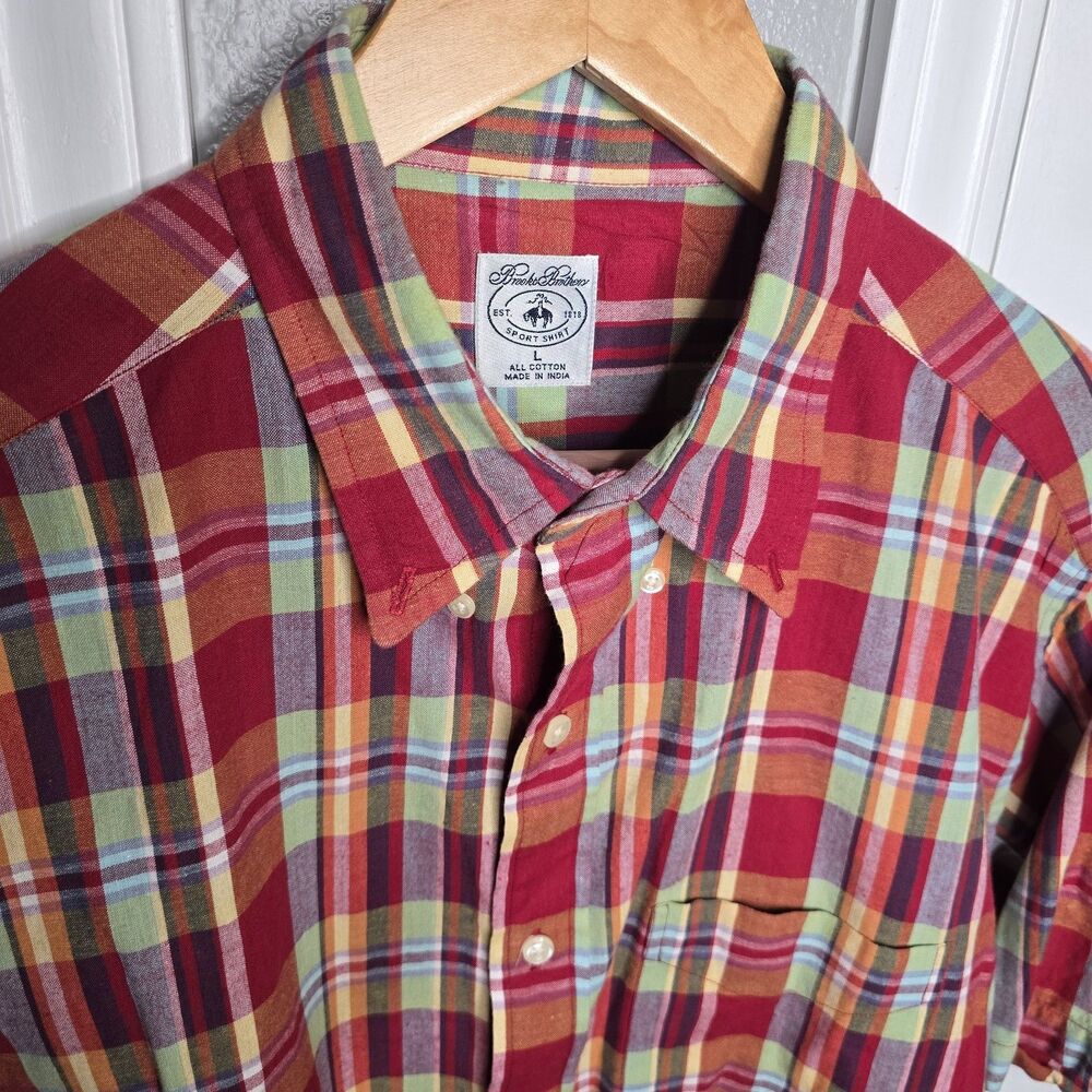 Brooks Brothers Men's Large Short Sleeve Red Plaid Button Up Shirt